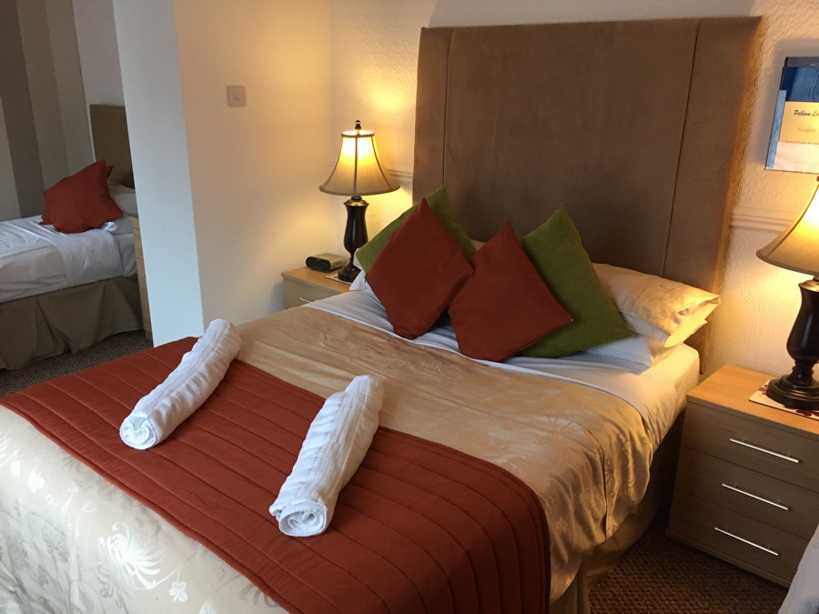 pelham lodge triple room 2
