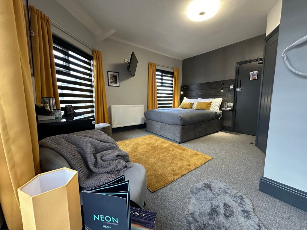 large double room 8