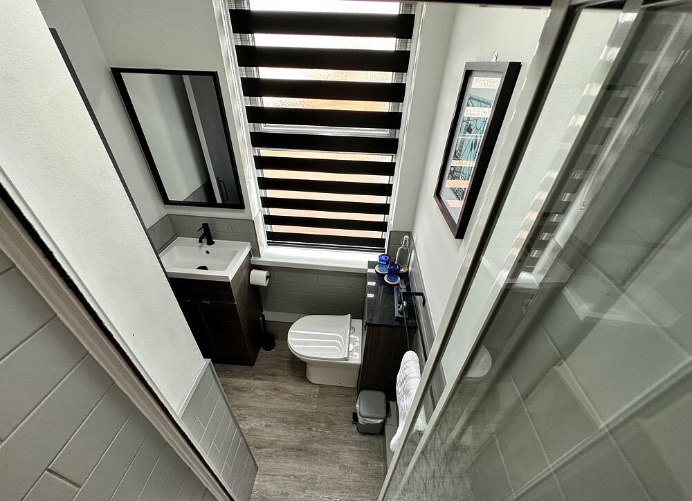 twin ensuite room 7